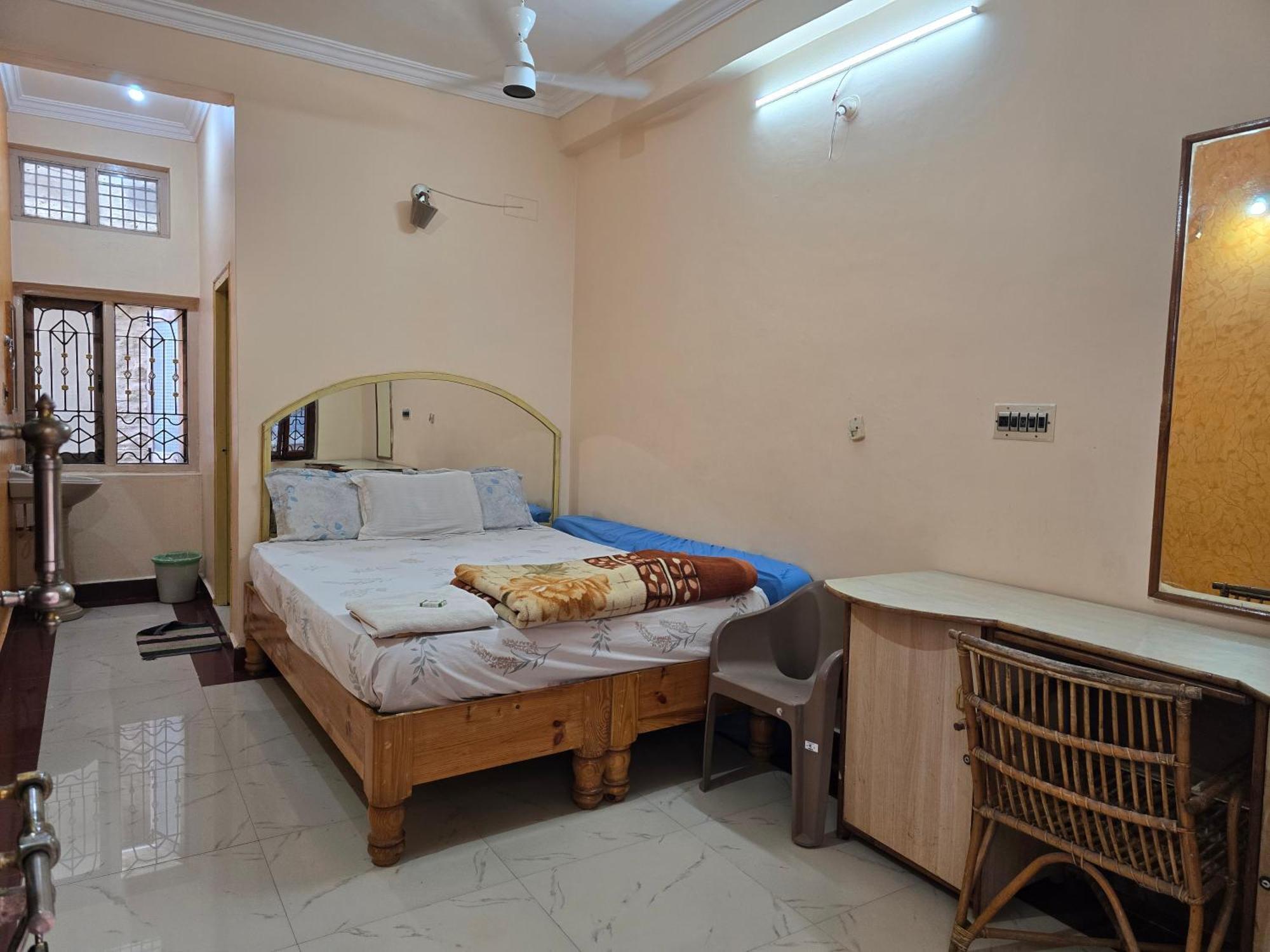 Lakshmi Heritage Tourist Home Hampi Zewnętrze zdjęcie