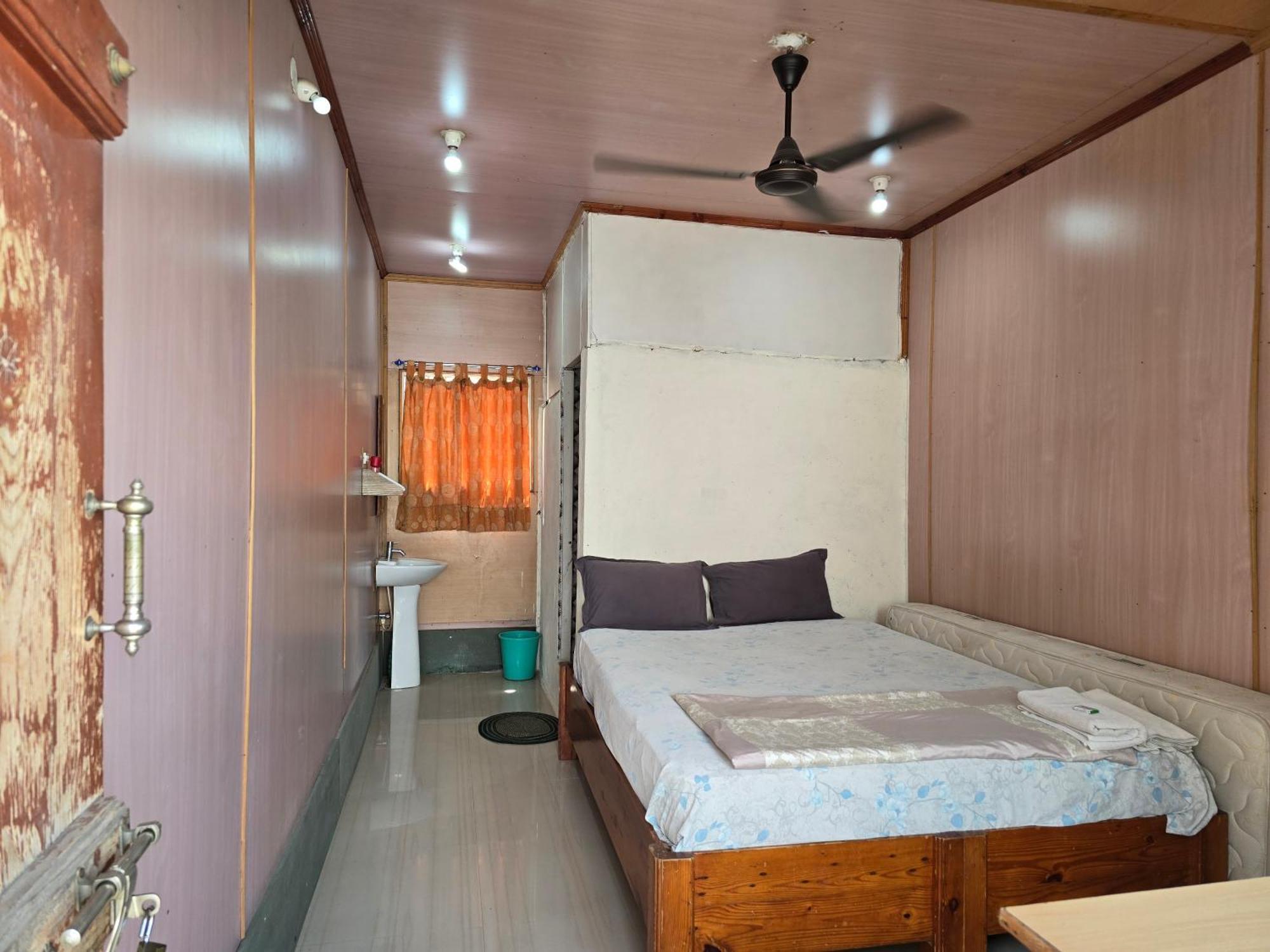 Lakshmi Heritage Tourist Home Hampi Zewnętrze zdjęcie